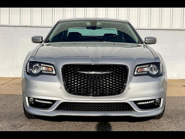 2022 Chrysler 300 Touring L