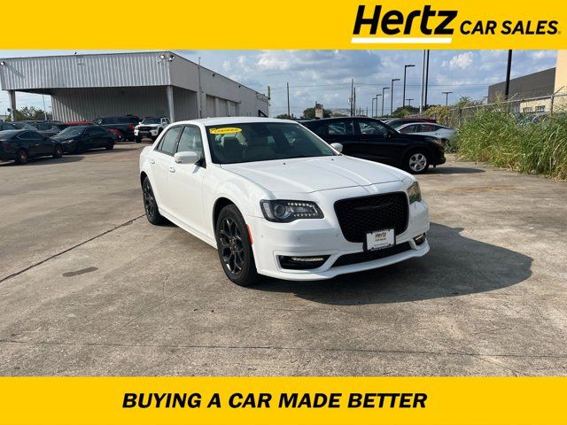 2022 Chrysler 300 Touring L