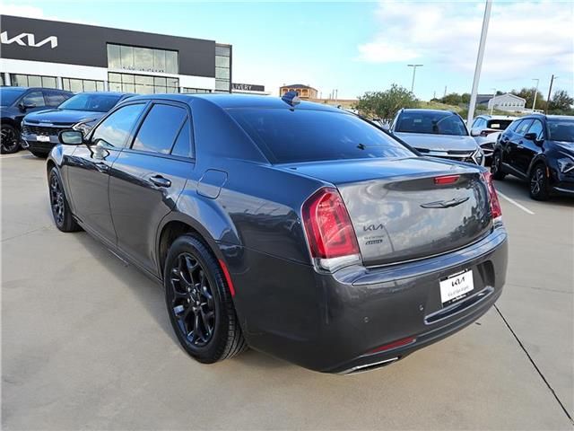 2022 Chrysler 300 Touring L