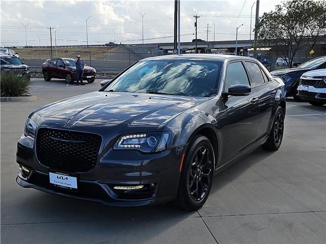 2022 Chrysler 300 Touring L