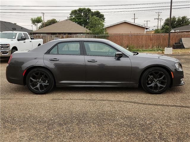 2022 Chrysler 300 Touring L