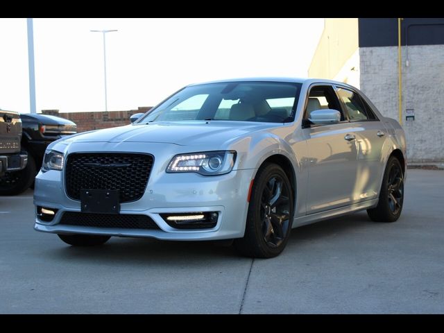 2022 Chrysler 300 Touring L