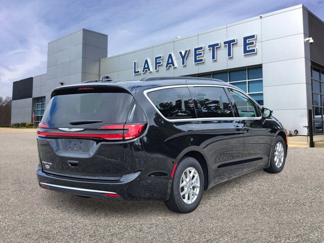 2022 Chrysler Pacifica Touring-L