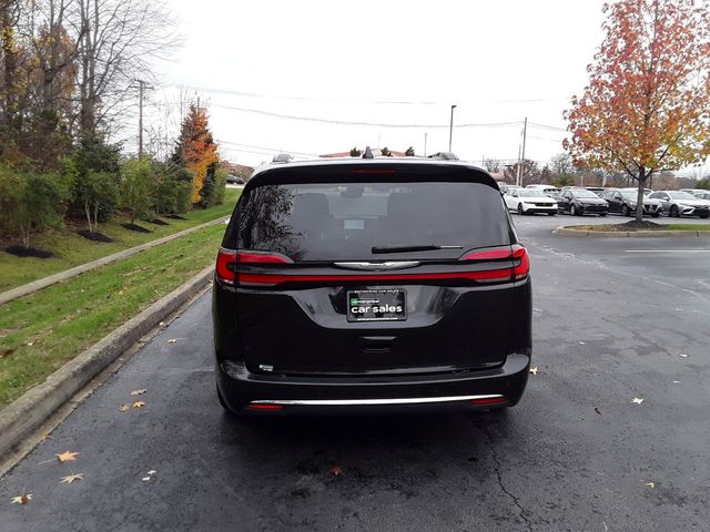 2022 Chrysler Pacifica Touring-L