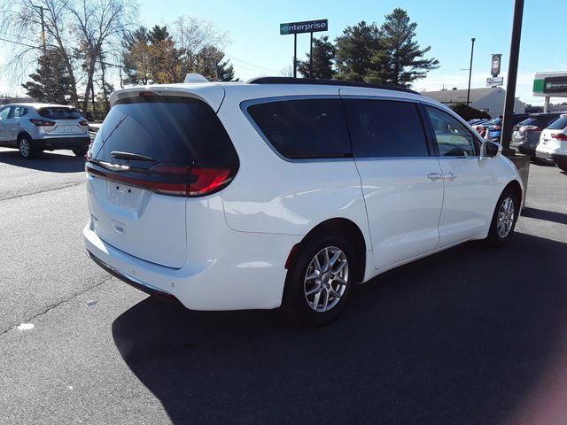 2022 Chrysler Pacifica Touring-L