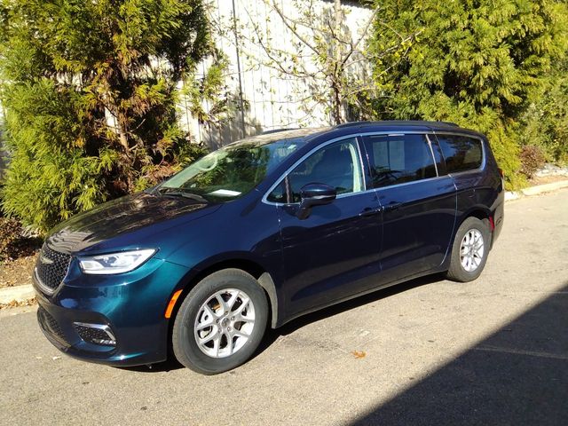 2022 Chrysler Pacifica Touring-L