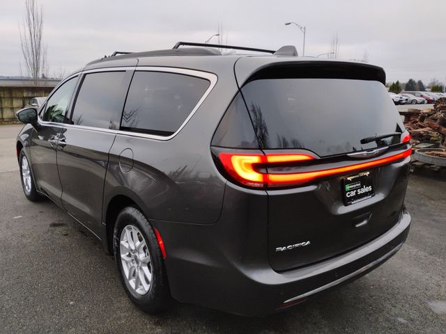 2022 Chrysler Pacifica Touring-L