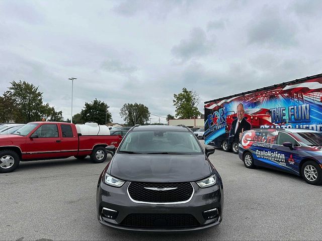 2022 Chrysler Pacifica Touring-L