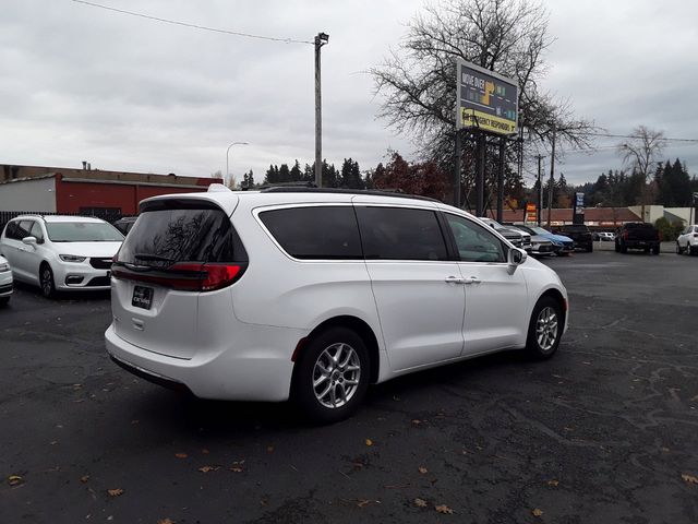 2022 Chrysler Pacifica Touring-L