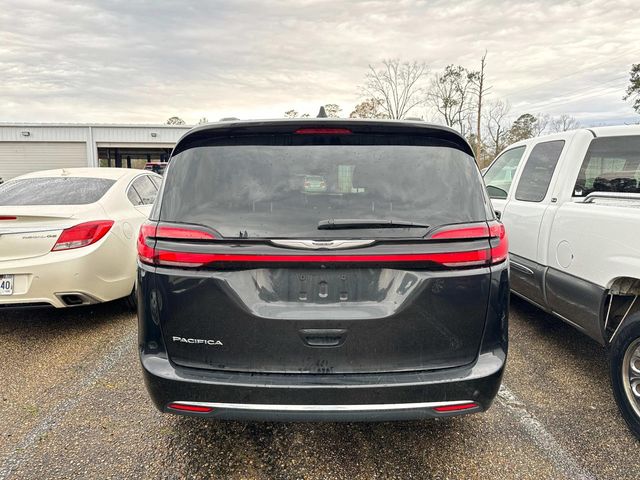 2022 Chrysler Pacifica Touring-L