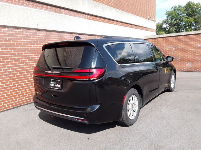 2022 Chrysler Pacifica Touring-L