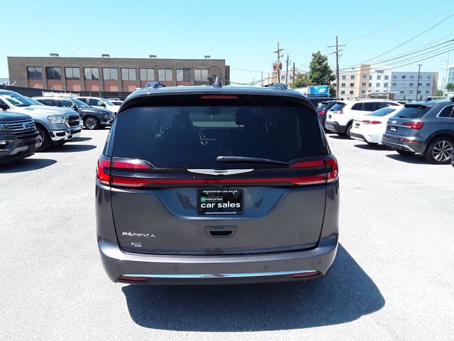 2022 Chrysler Pacifica Touring-L