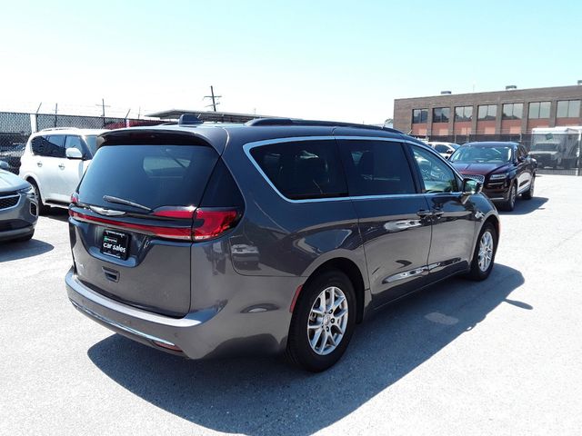 2022 Chrysler Pacifica Touring-L