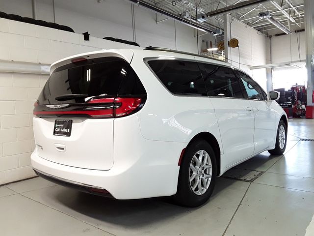 2022 Chrysler Pacifica Touring-L