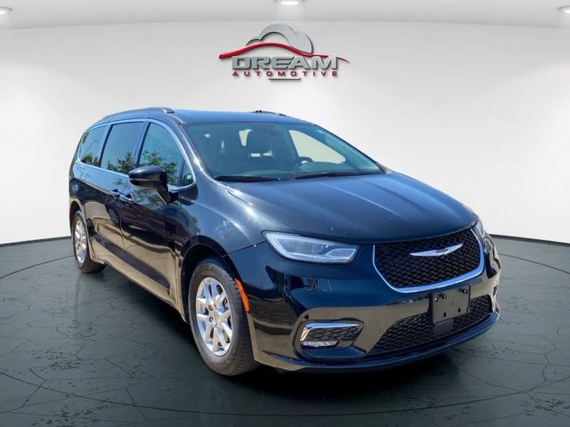 2022 Chrysler Pacifica Touring-L