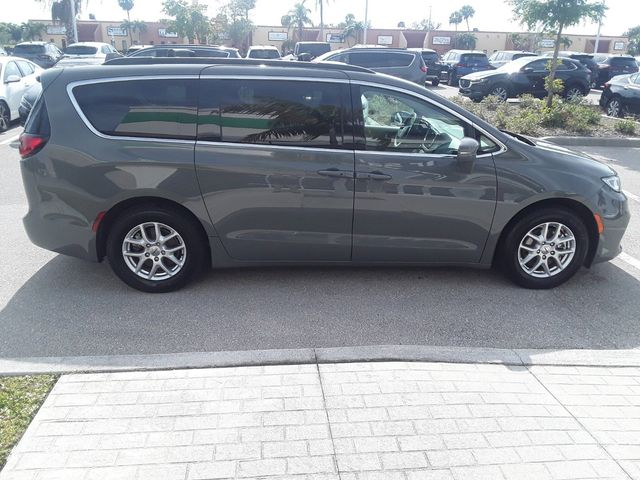 2022 Chrysler Pacifica Touring-L