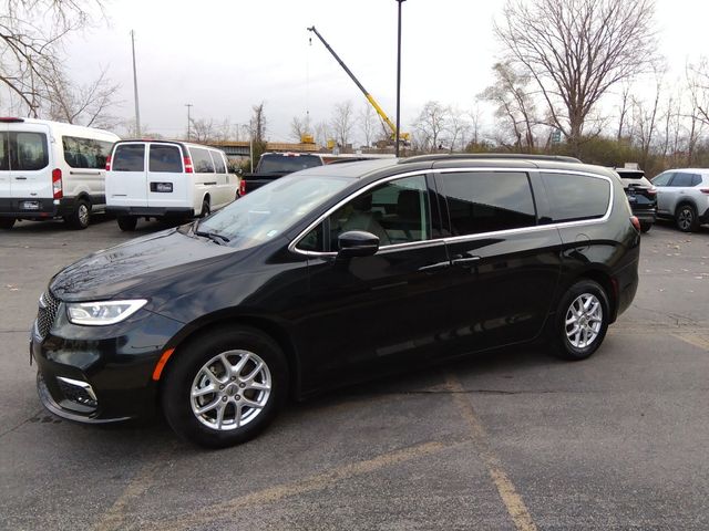 2022 Chrysler Pacifica Touring-L