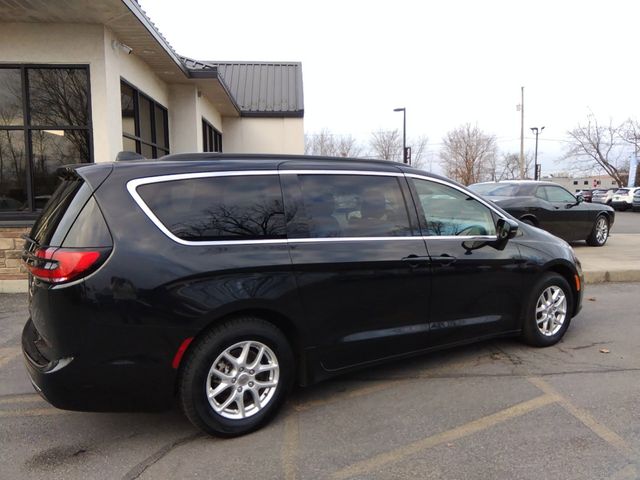 2022 Chrysler Pacifica Touring-L