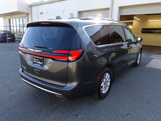 2022 Chrysler Pacifica Touring-L