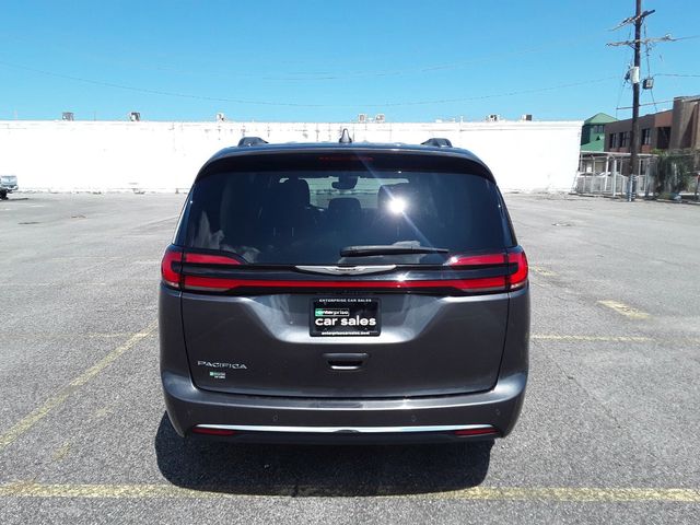 2022 Chrysler Pacifica Touring-L