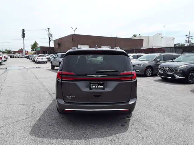 2022 Chrysler Pacifica Touring-L