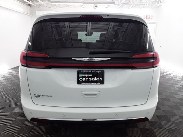 2022 Chrysler Pacifica Touring-L