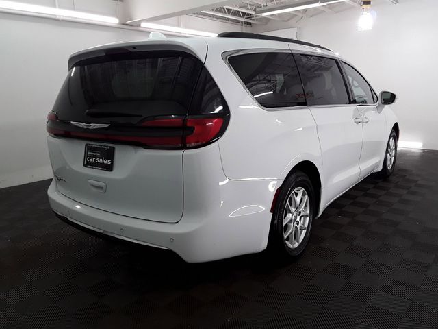 2022 Chrysler Pacifica Touring-L