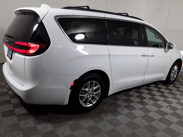 2022 Chrysler Pacifica Touring-L