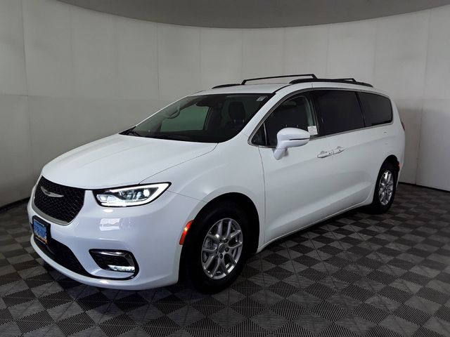 2022 Chrysler Pacifica Touring-L