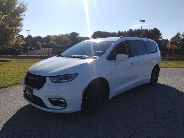 2022 Chrysler Pacifica Touring-L