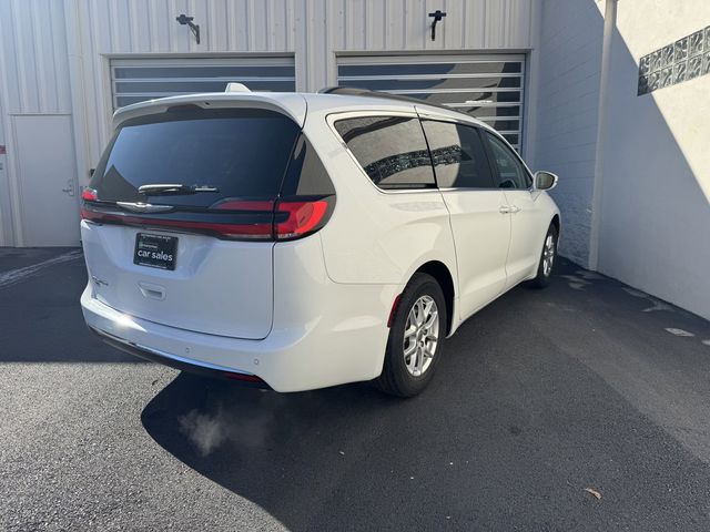 2022 Chrysler Pacifica Touring-L