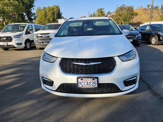 2022 Chrysler Pacifica Touring-L