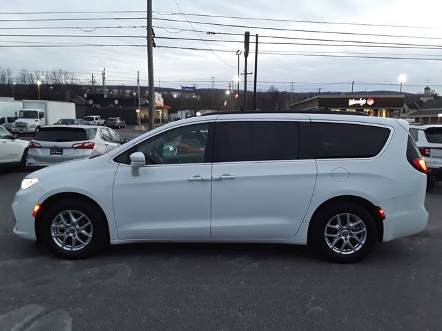 2022 Chrysler Pacifica Touring-L