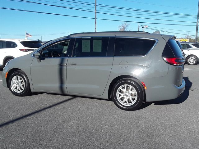 2022 Chrysler Pacifica Touring-L