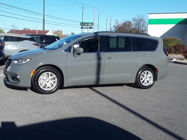 2022 Chrysler Pacifica Touring-L