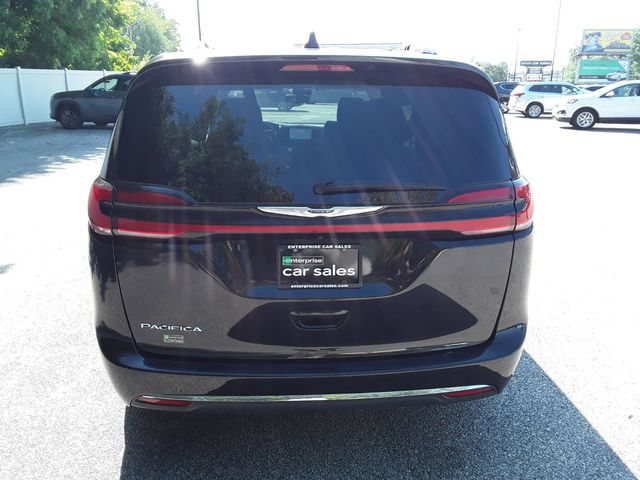 2022 Chrysler Pacifica Touring-L