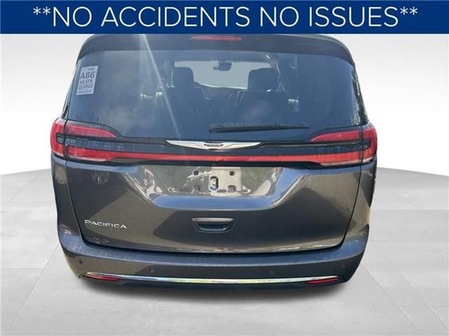 2022 Chrysler Pacifica Touring-L