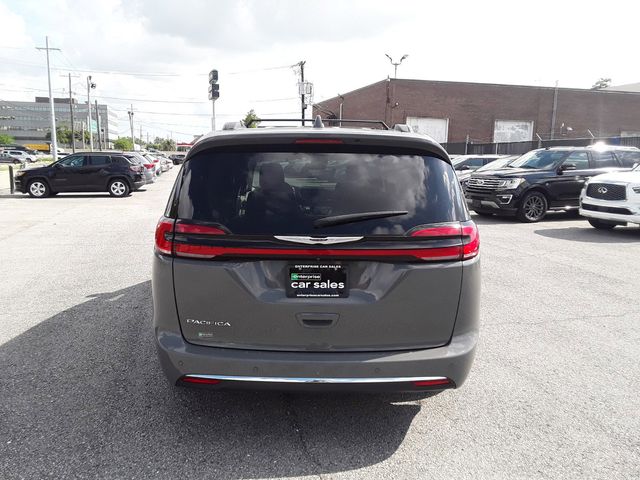 2022 Chrysler Pacifica Touring-L