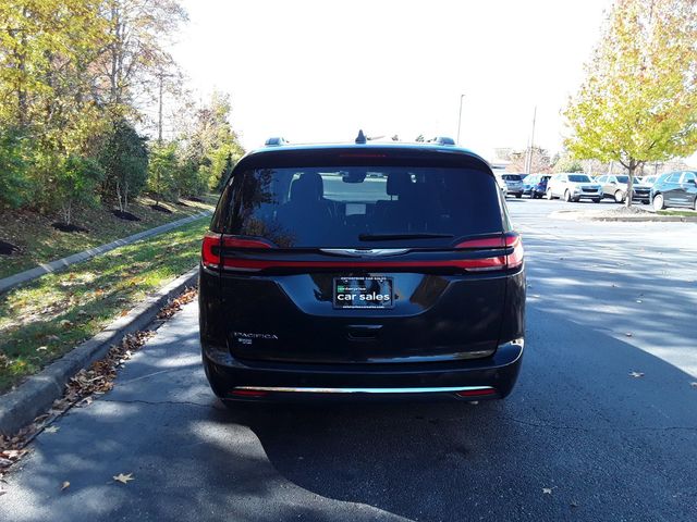 2022 Chrysler Pacifica Touring-L