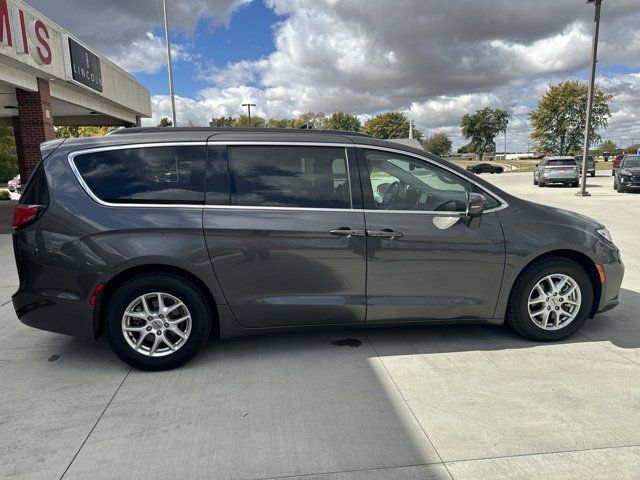 2022 Chrysler Pacifica Touring-L