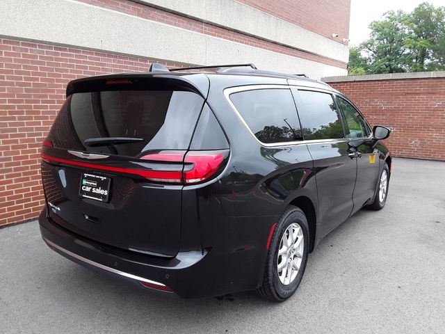 2022 Chrysler Pacifica Touring-L