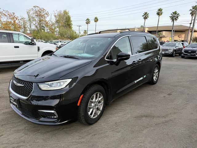 2022 Chrysler Pacifica Touring-L