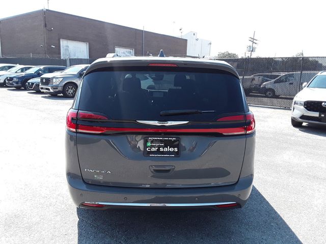 2022 Chrysler Pacifica Touring-L