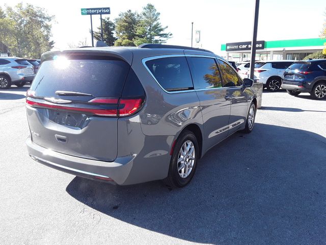 2022 Chrysler Pacifica Touring-L