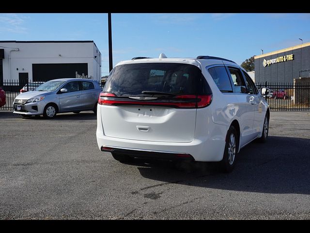 2022 Chrysler Pacifica Touring-L