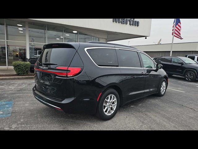 2022 Chrysler Pacifica Touring-L