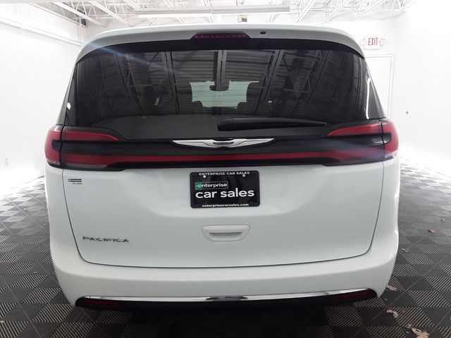 2022 Chrysler Pacifica Touring-L