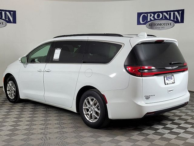 2022 Chrysler Pacifica Touring-L