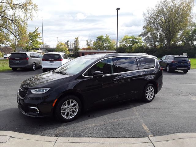 2022 Chrysler Pacifica Touring-L