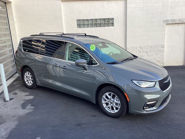 2022 Chrysler Pacifica Touring-L